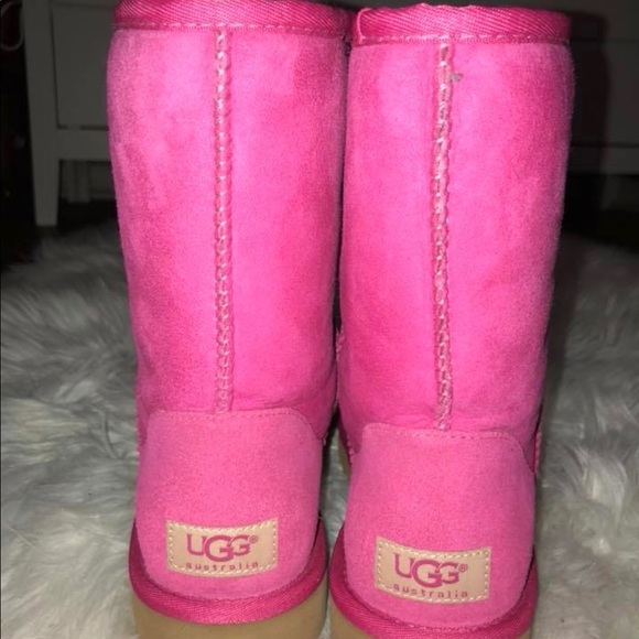 Uggs - Picture 8 of 8